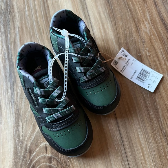 Reebok Baby Boy's Harry Potter Slytherin Classic Leather Sneaker - NWT - Picture 12 of 13